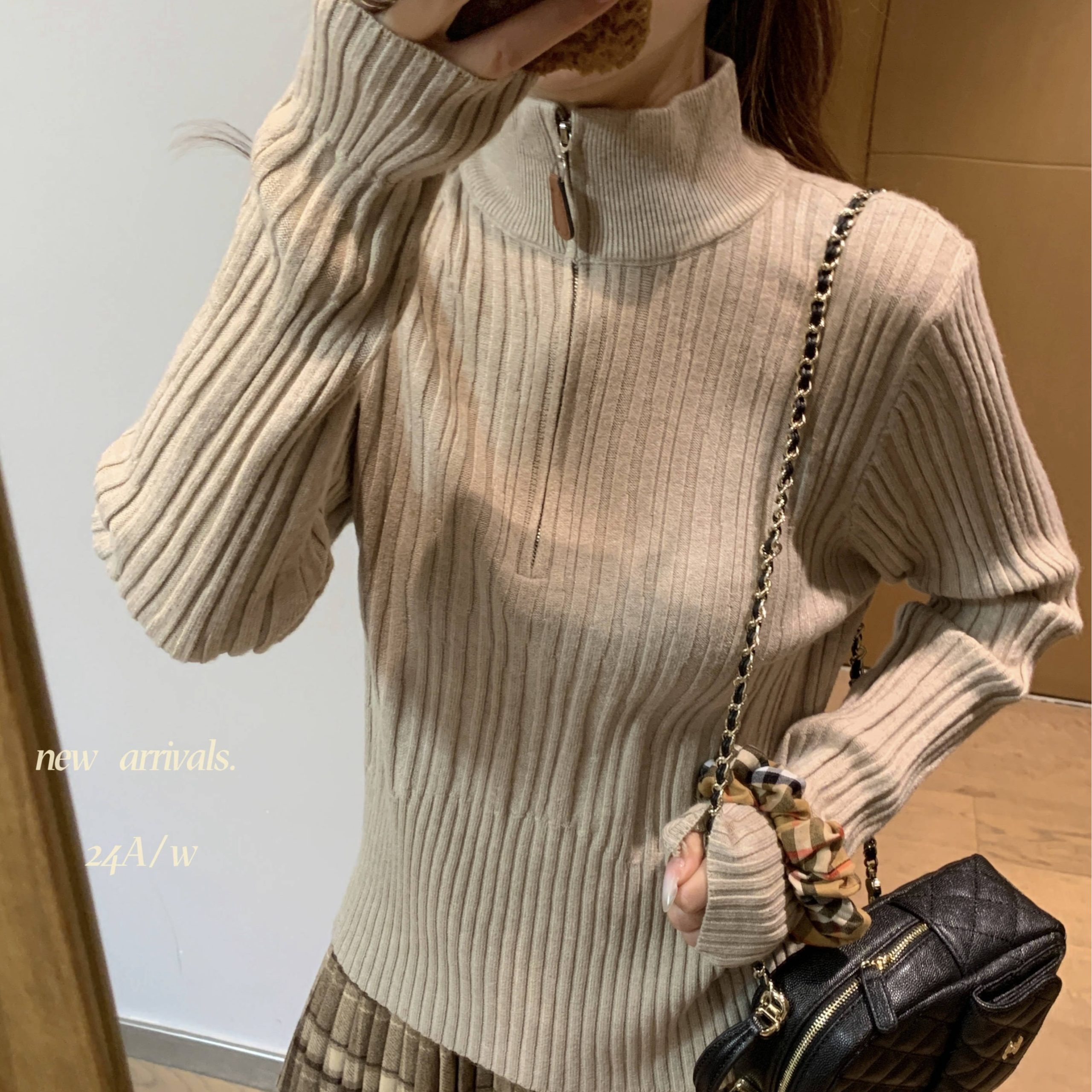 Women's Vintage Ribbed Knit Pullover Top with Half High Neck and Flared Sleeves - Image 4