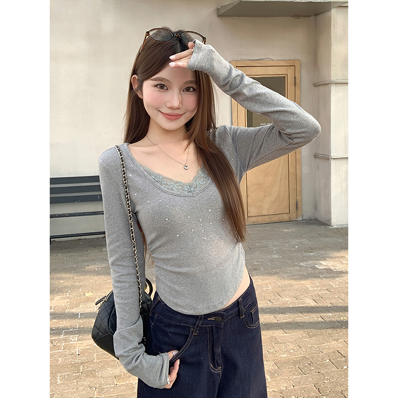 Pure Desire Lace Patchwork V-Neck Long Sleeve T-Shirt Women 2026 Spring New Hot Girl Style Rhinestone Pleated Waist Top - Image 4