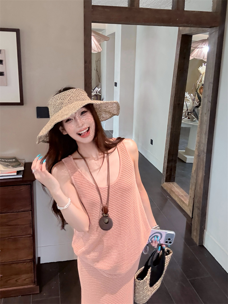 Women's Two-Piece Knit Set U-Neck Sleeveless Vest and High-Waist Bodycon Skirt Summer - Image 2