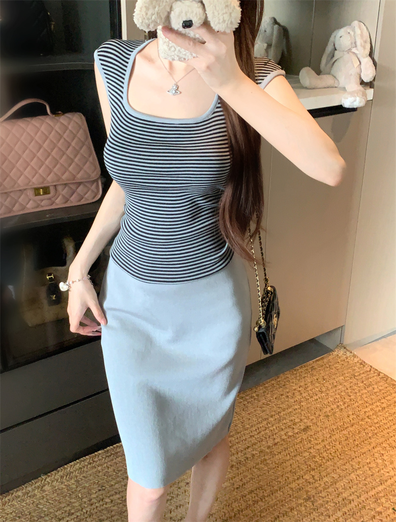 New Versatile Solid Color Knit Two-Piece Skirt Set for Women - Image 2