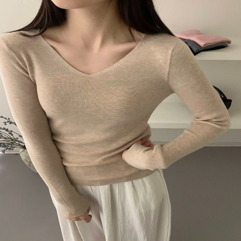 Solid V-Neck Long Sleeve Fine Knit Sweater for Women - Image 5