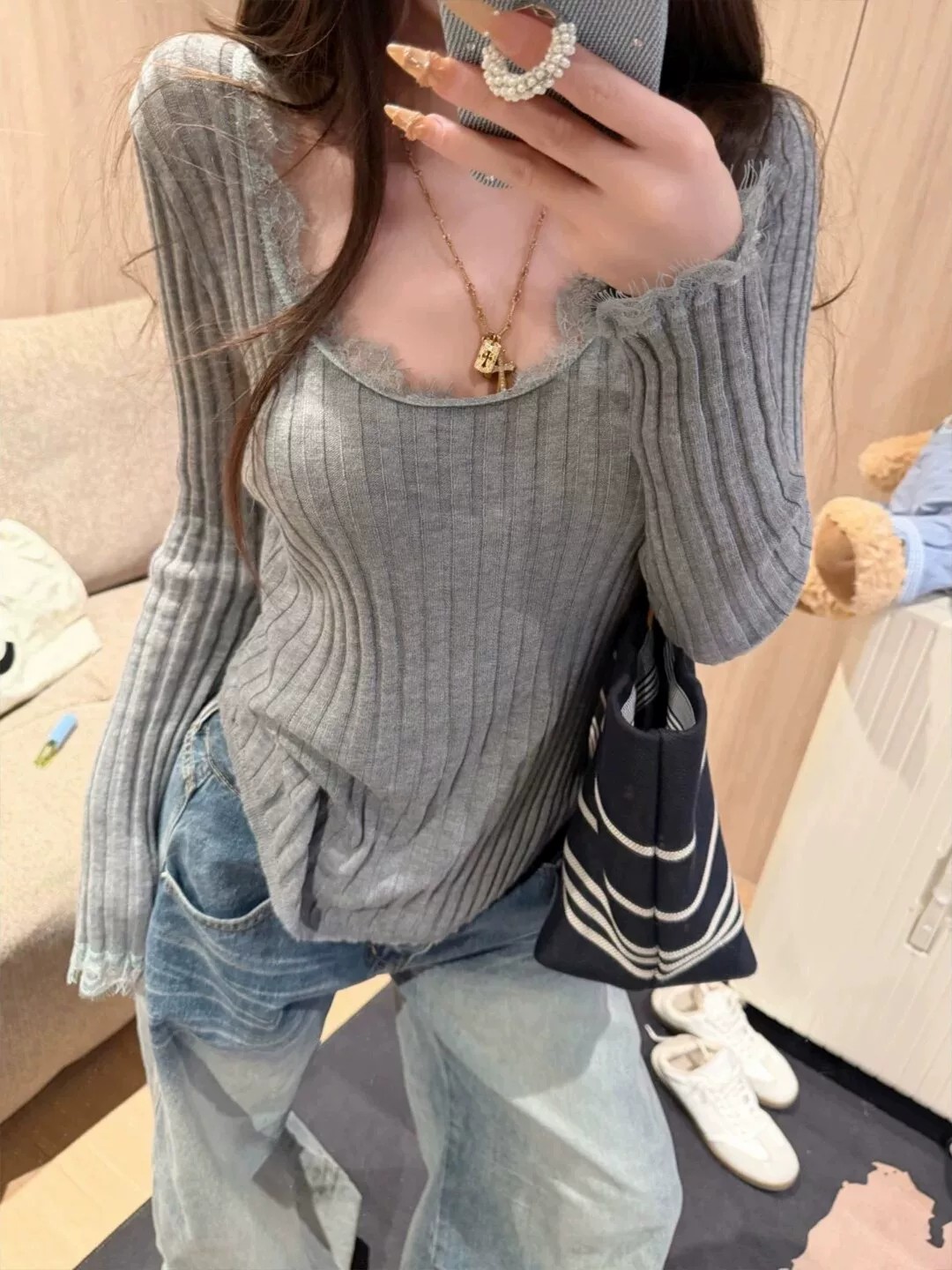 Korean Style Lace Trim U-Neck Long Sleeve Knit Sweater for Women Fall Elegant Base Layer Top